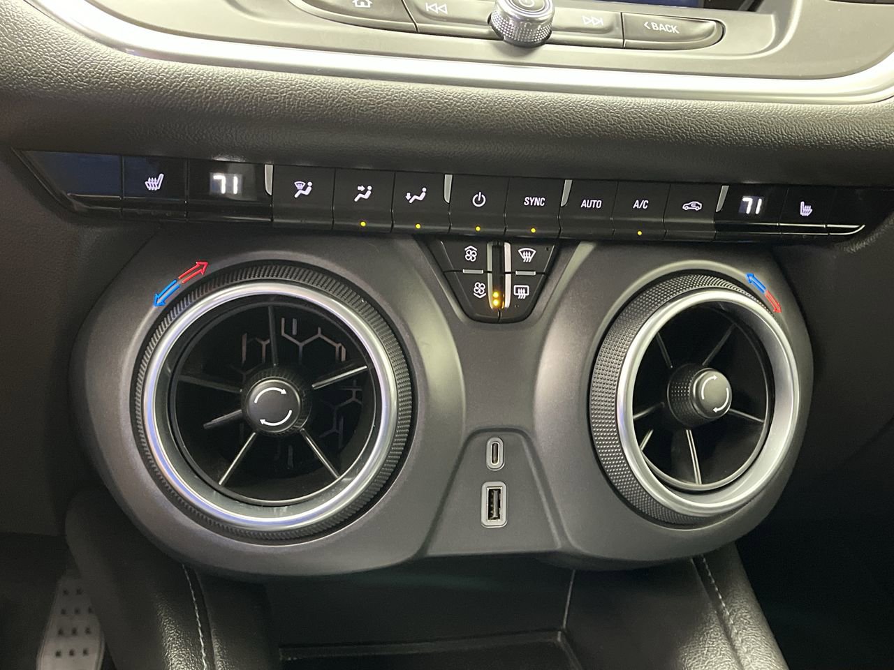 Certified 2021 Chevrolet Blazer LT AWD/4WD image 23