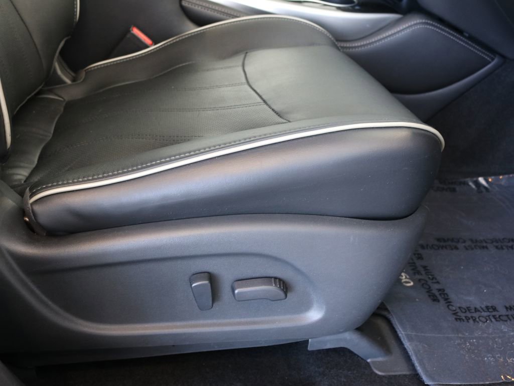 Used 2018 INFINITI QX60 Luxe image 37
