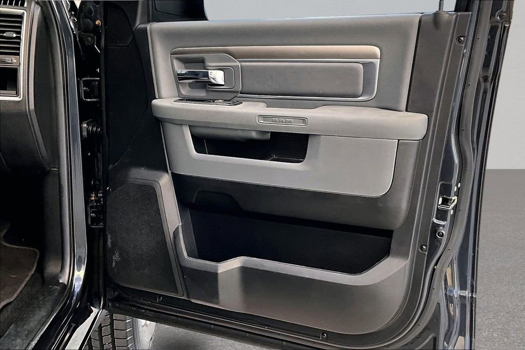 Used 2014 RAM 2500 SLT w/ Luxury Group image 27