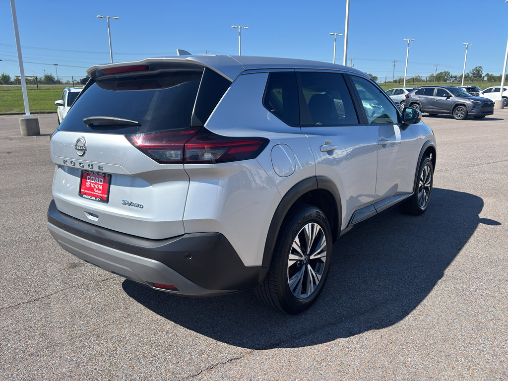Used 2023 Nissan Rogue SV image 5
