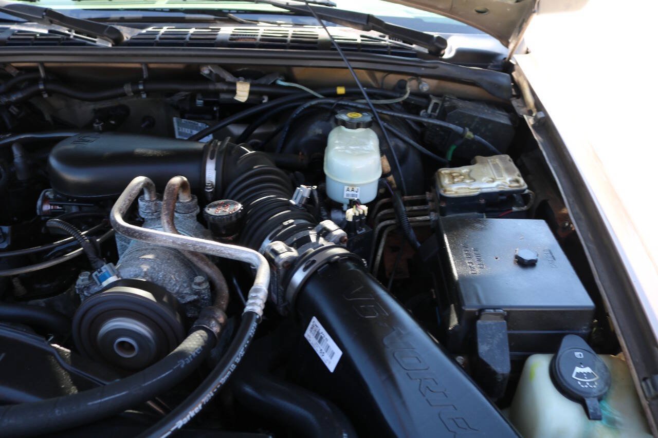 Used 2004 Chevrolet Blazer LS w/ Preferred Equipment Group AWD/4WD image 77