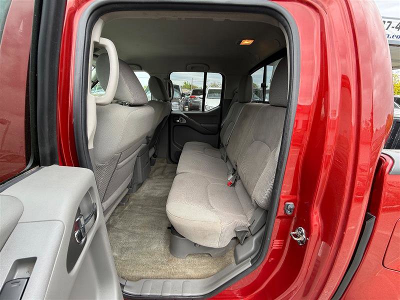 Used 2014 Nissan Frontier SV w/ SV Value Truck Package AWD/4WD image 20