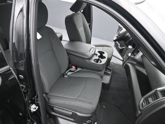 New 2026 RAM 3500 Tradesman AWD/4WD image 19