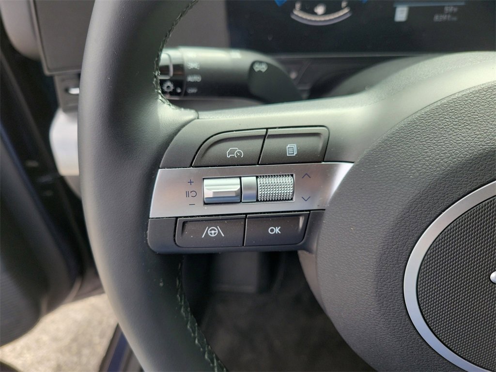 Certified 2025 Hyundai Kona SEL image 25