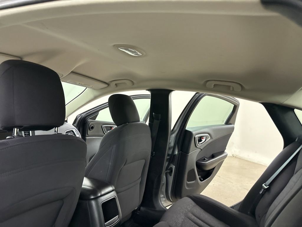 Used 2015 Chrysler 200 Limited image 27