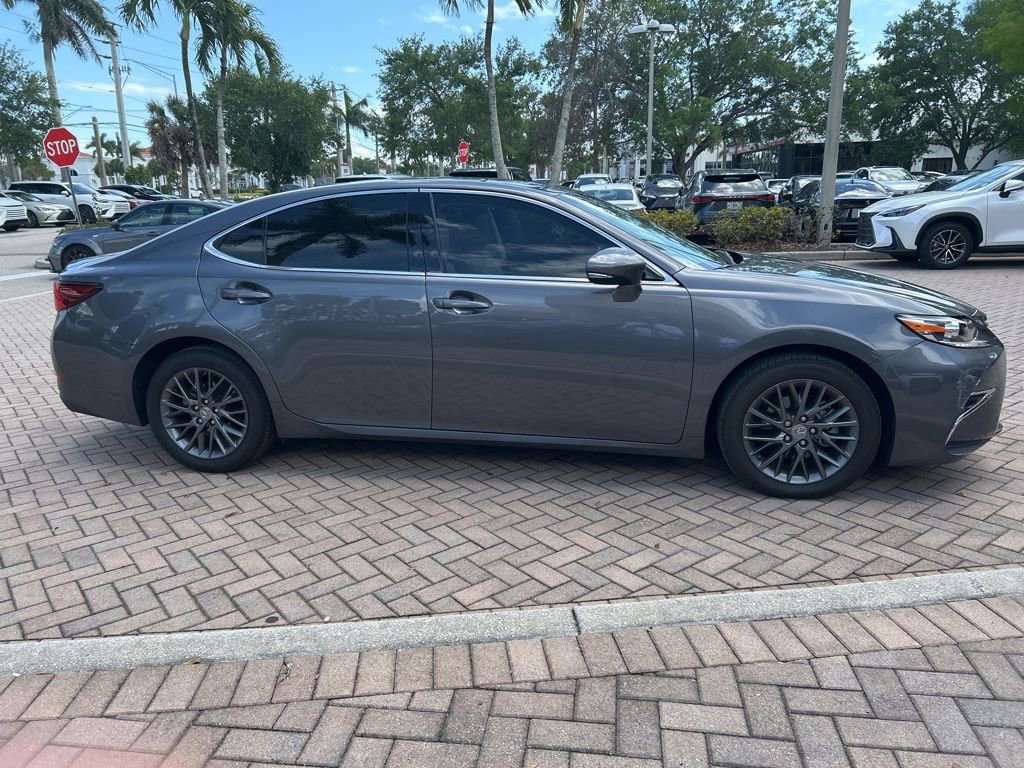 Used 2018 Lexus ES 350 w/ Premier Package image 2