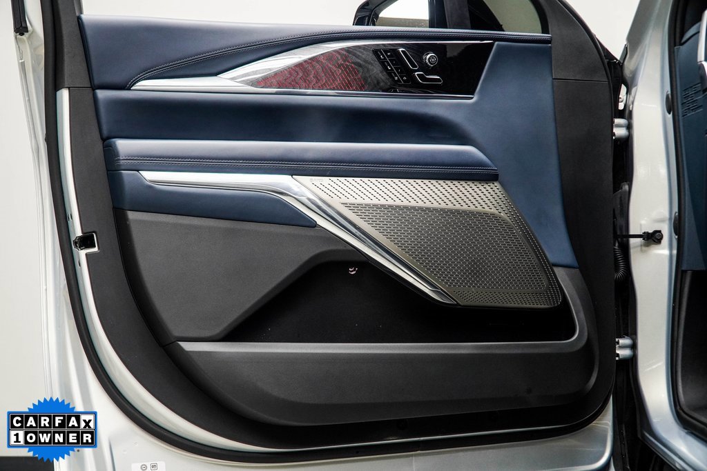 Used 2025 Cadillac Escalade IQ Luxury 2 image 37