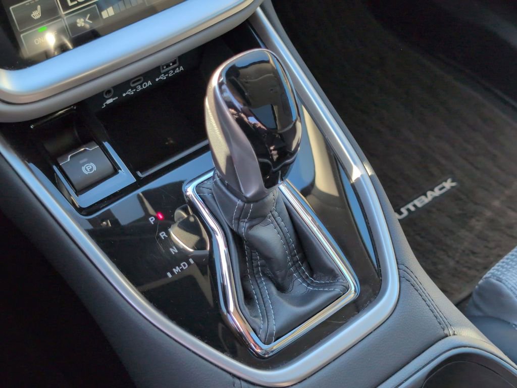 Used 2025 Subaru Outback Premium image 20