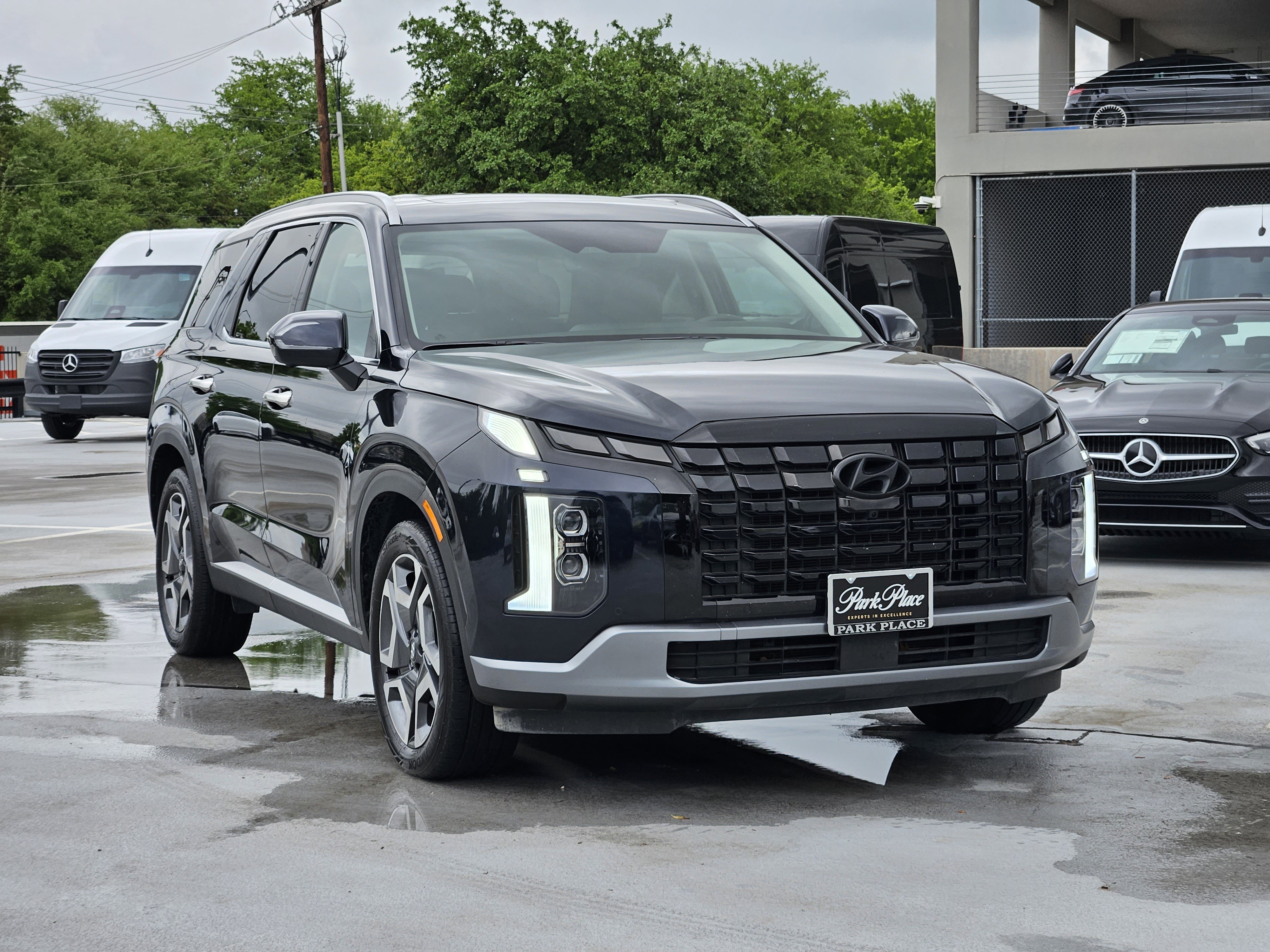 Used 2025 Hyundai Palisade SEL image 2