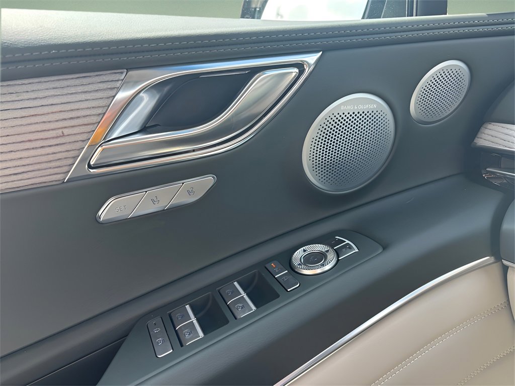 New 2025 Genesis GV80 3.5T Prestige image 18
