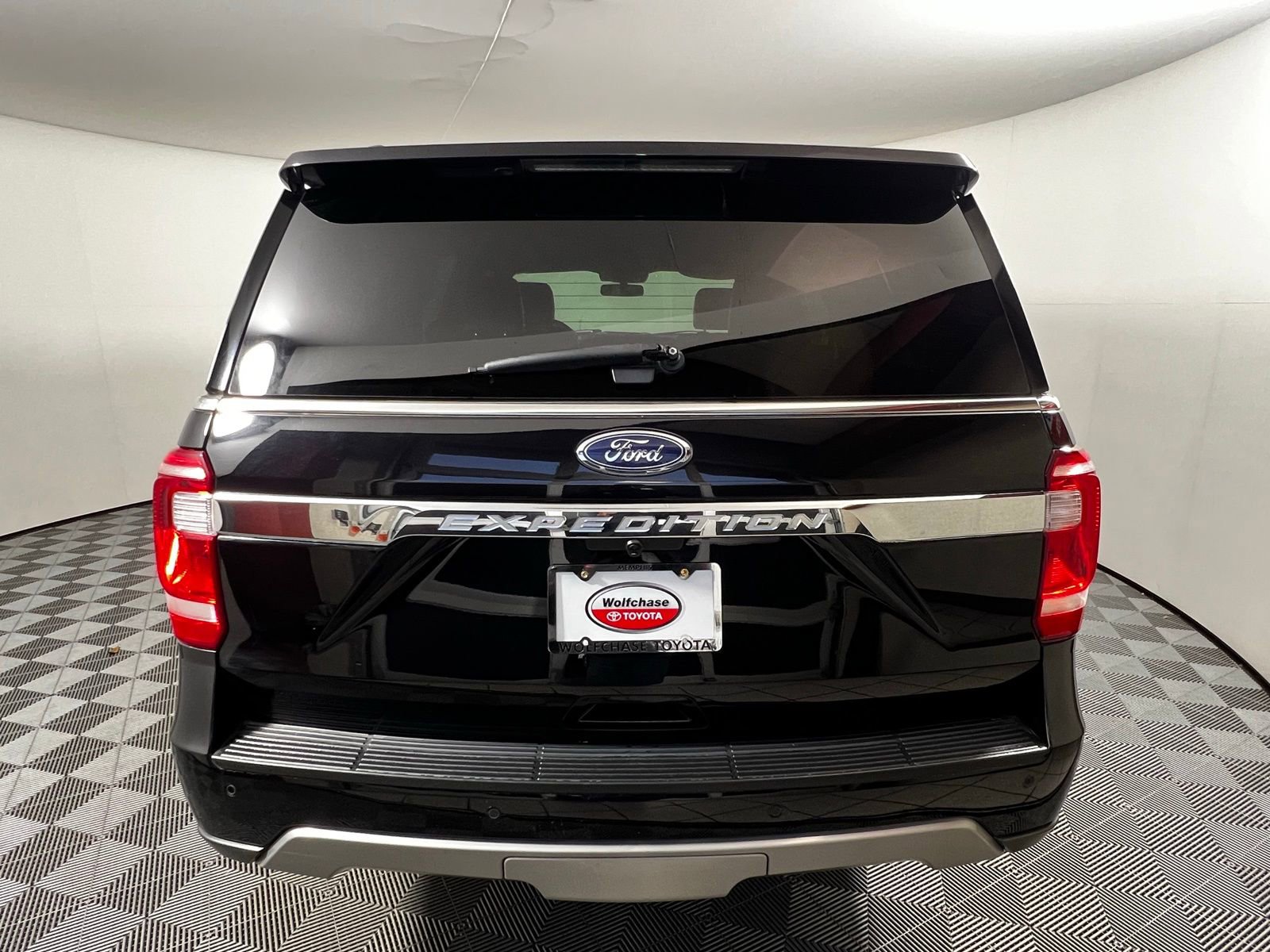 Used 2021 Ford Expedition XLT image 6