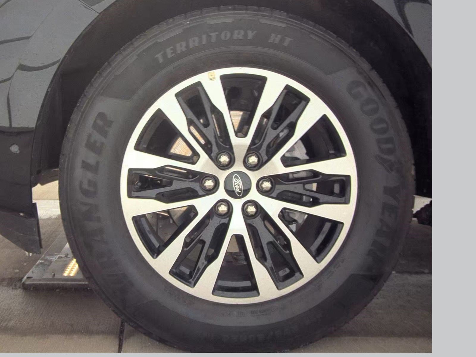 Used 2025 Ford Expedition Max Platinum image 18