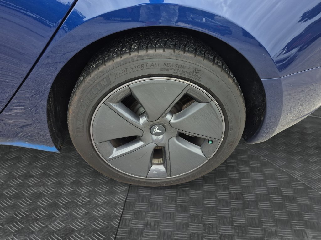 Used 2023 Tesla Model 3 Standard Range RWD image 14