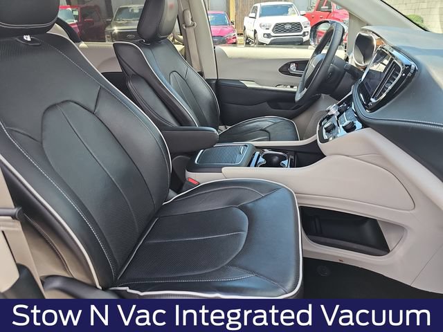 Used 2023 Chrysler Pacifica Limited w/ Uconnect Theater Family Group AWD/4WD image 12