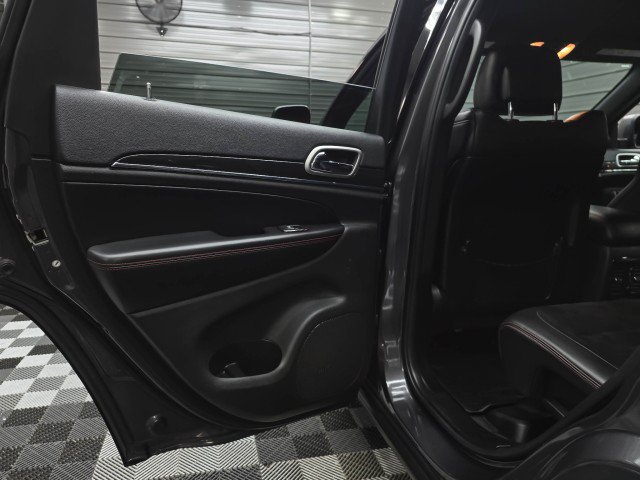 Used 2018 Jeep Grand Cherokee Trailhawk AWD/4WD image 33