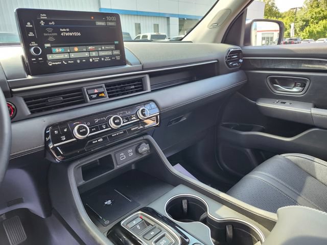 Used 2025 Honda Pilot Elite image 26