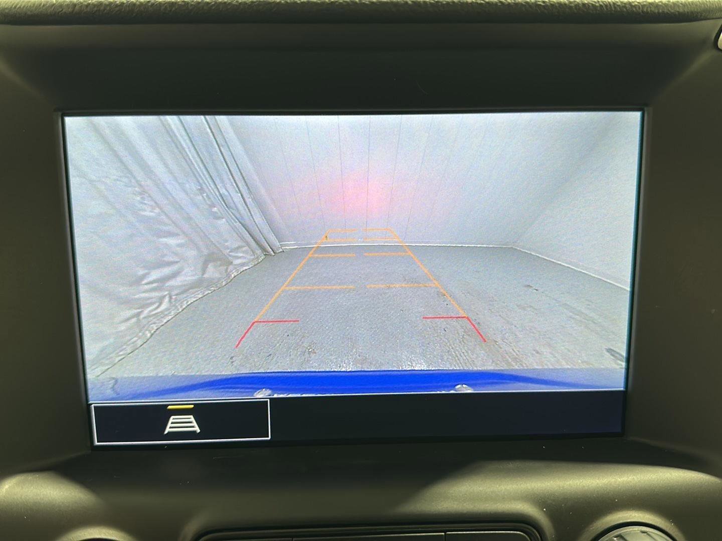 Used 2024 GMC Terrain SLT w/ Elevation Edition image 15