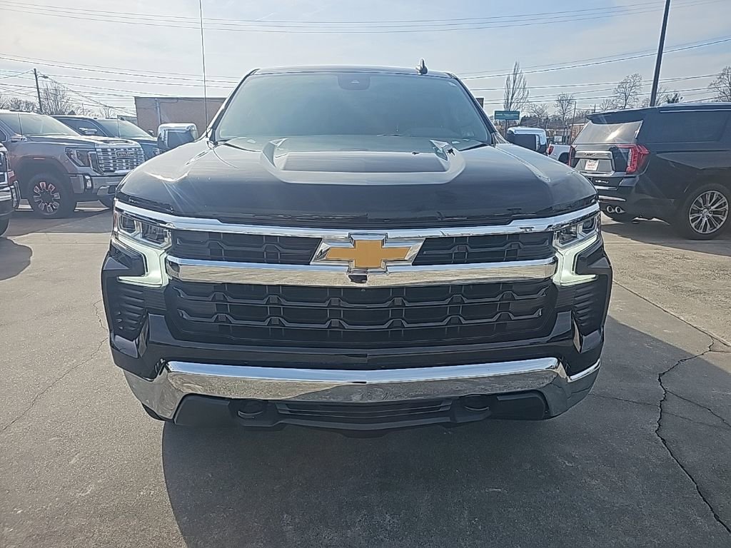 Used 2022 Chevrolet Silverado 1500 LT w/ All Star Edition Plus image 3