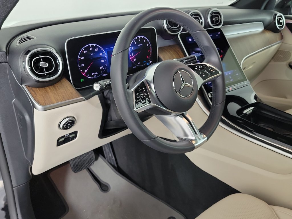 Used 2026 Mercedes-Benz GLC 300 image 18