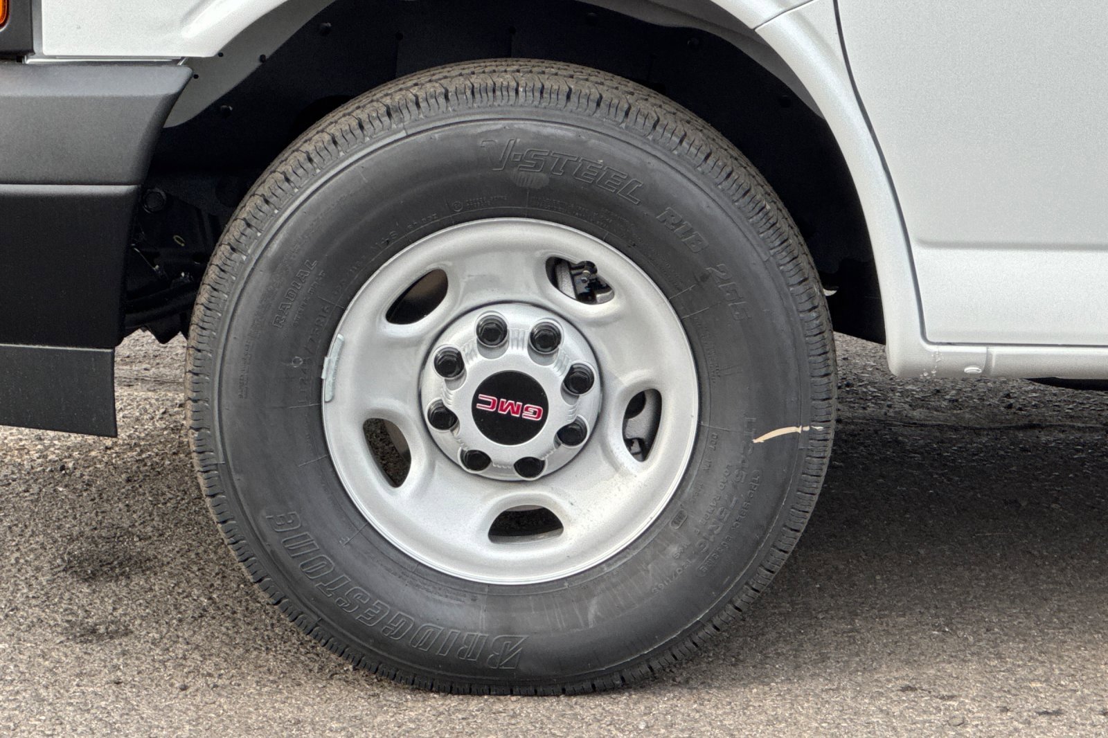 New 2025 GMC Savana 2500 w/ Driver Convenience Package image 27