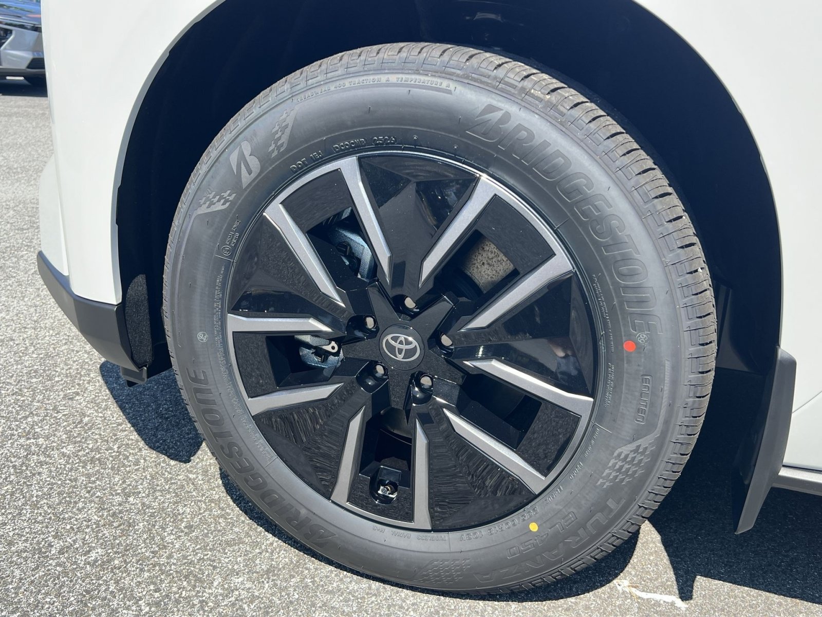 New 2026 Toyota bZ FWD image 5