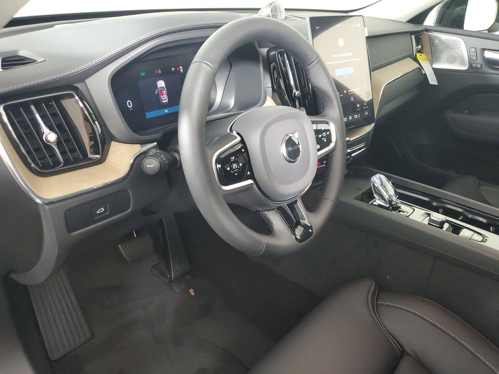 New 2027 Volvo XC60 B5 Ultra AWD/4WD image 24