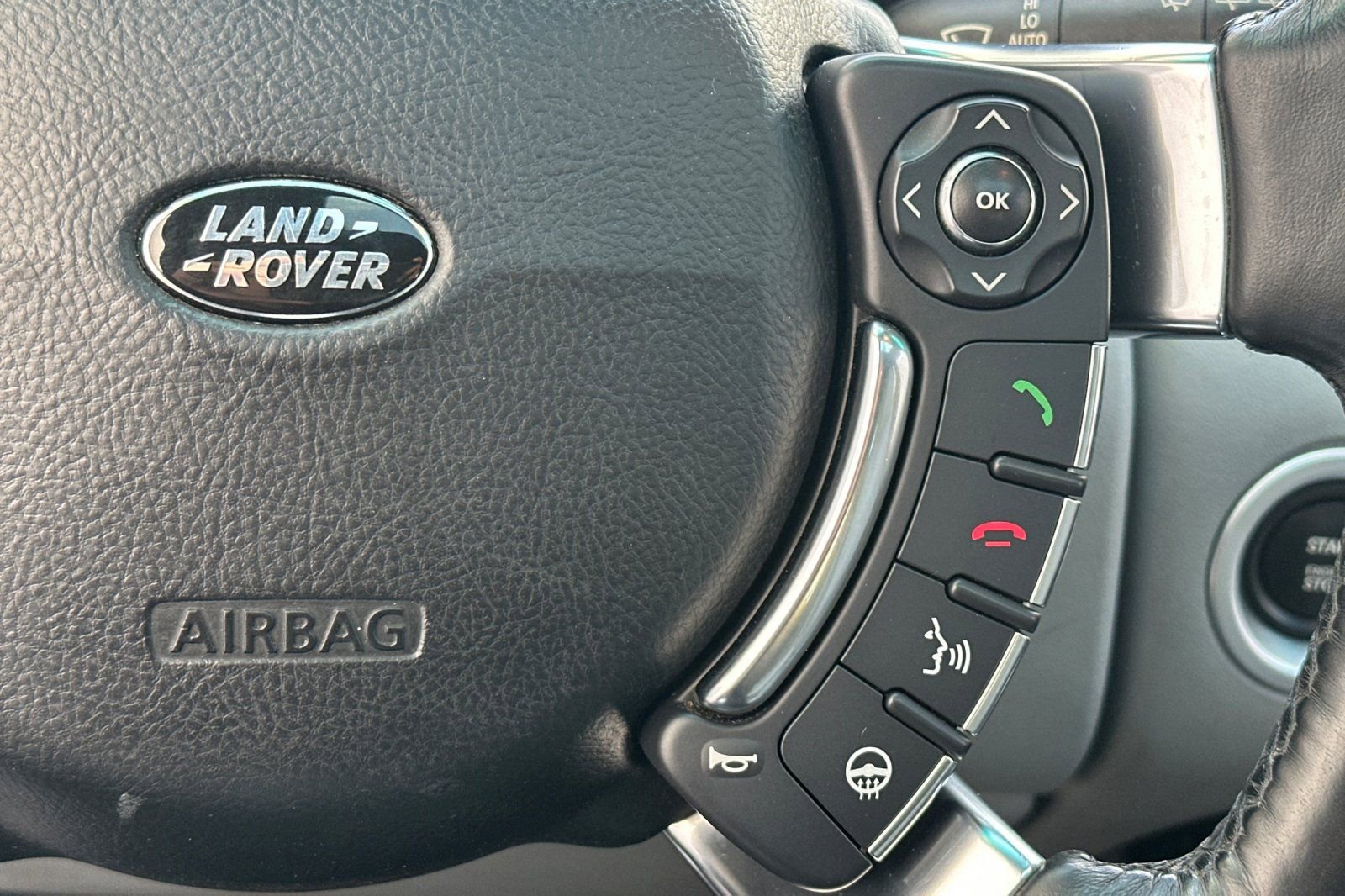 Used 2011 Land Rover Range Rover Supercharged AWD/4WD image 31