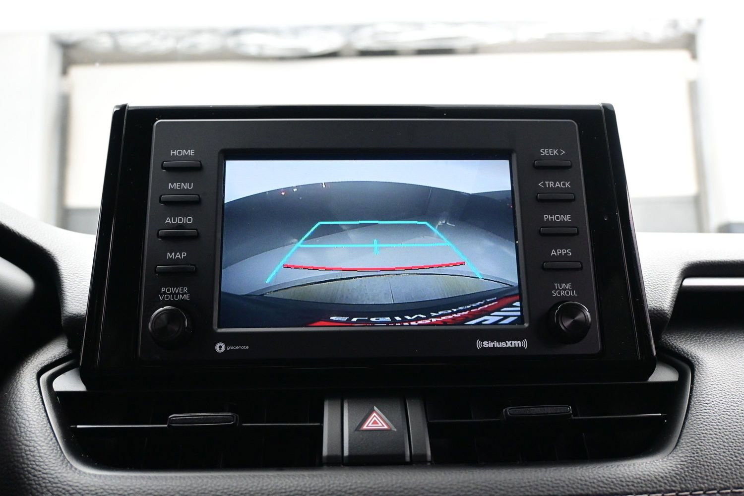 Used 2022 Toyota RAV4 LE AWD/4WD image 17