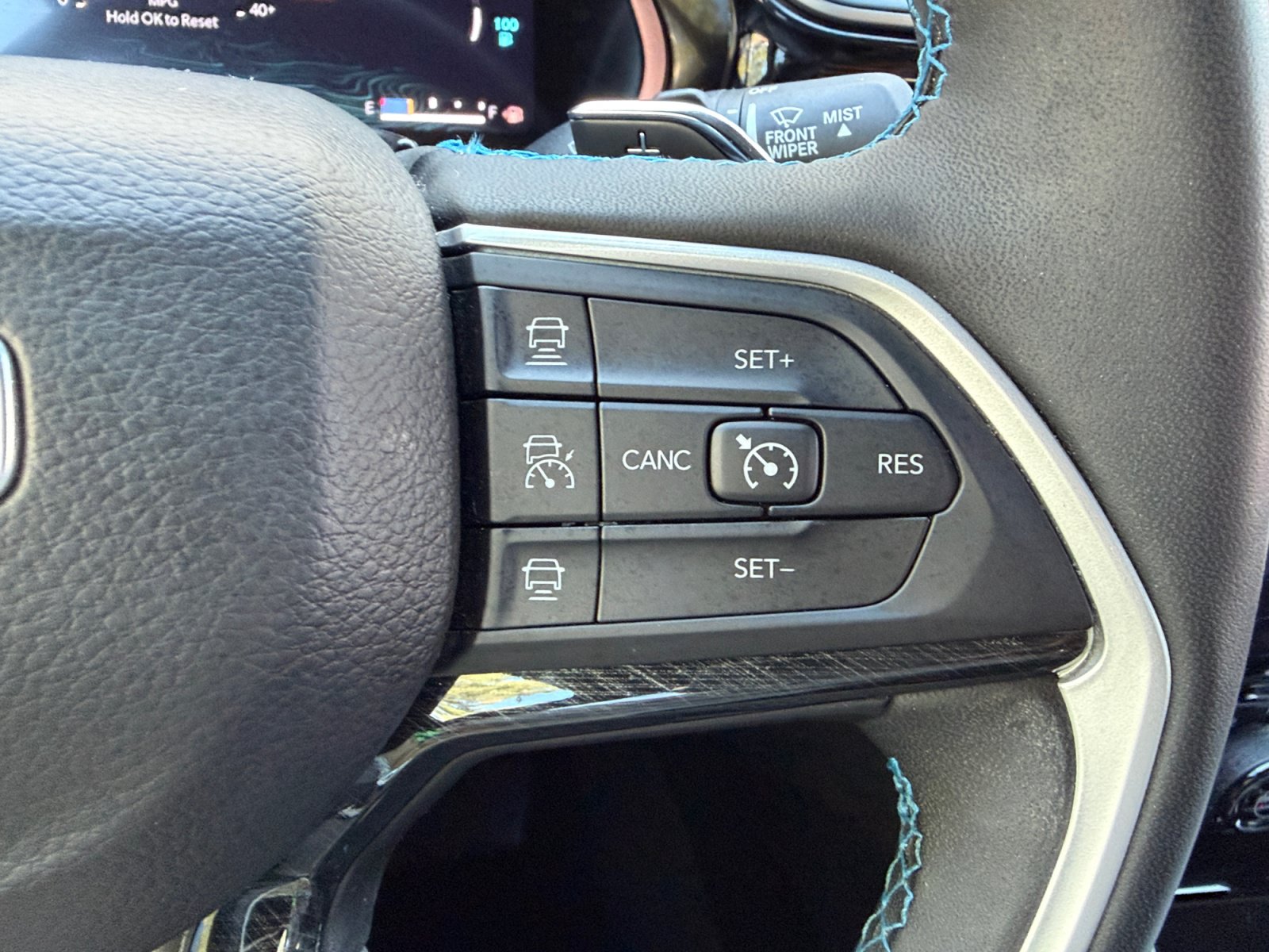Used 2023 Jeep Grand Cherokee Trailhawk w/ Luxury Tech Group III AWD/4WD image 28