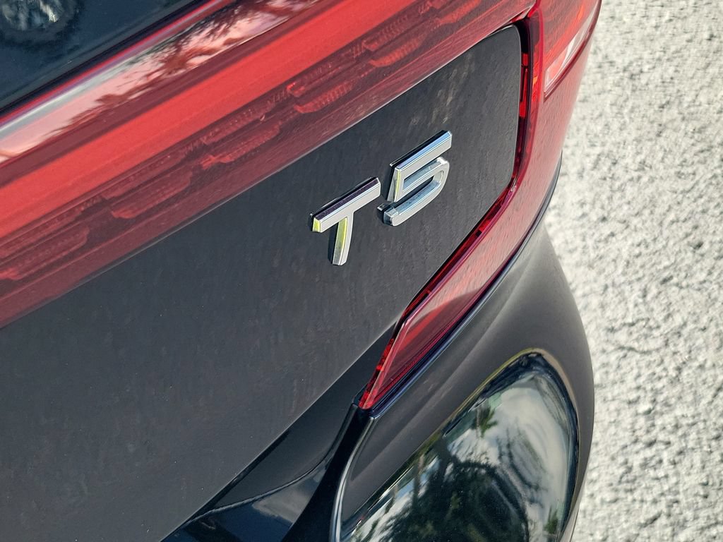 Used 2020 Volvo S60 T5 Momentum FWD image 9