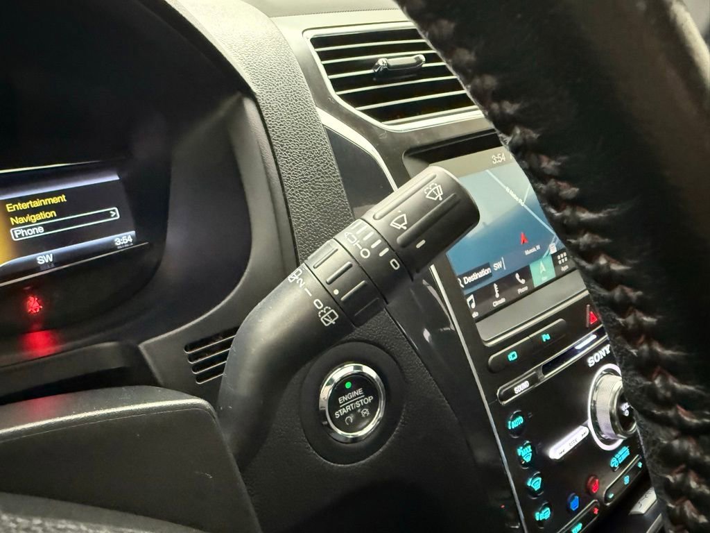 Used 2018 Ford Explorer Sport w/ Equipment Group 401A AWD/4WD image 26