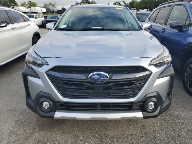 Used 2025 Subaru Outback Touring XT w/ Tech Package 3 AWD/4WD image 2