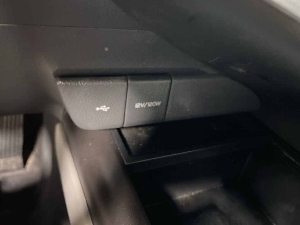 Used 2024 Toyota Camry SE image 23