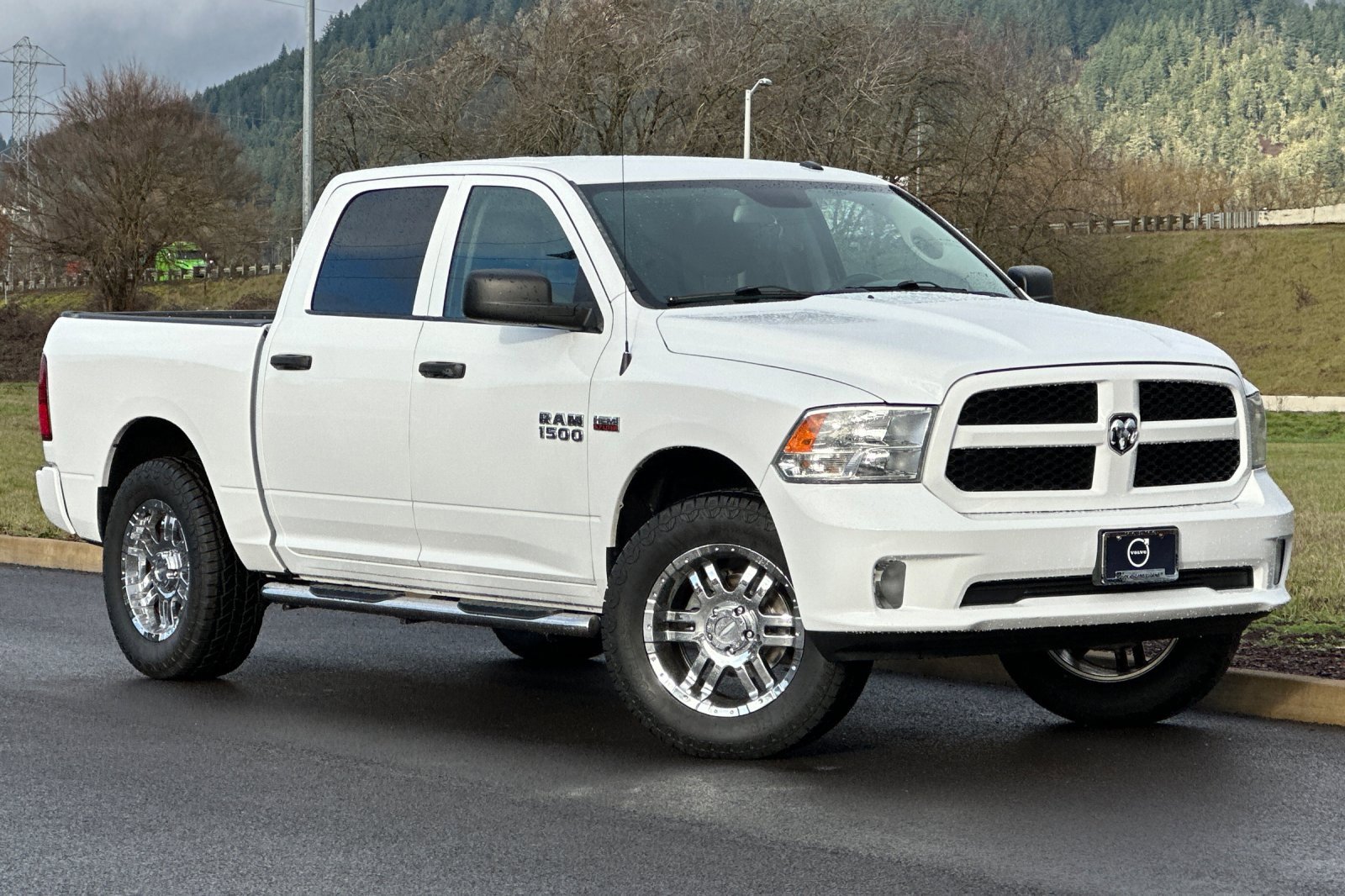 Used 2016 RAM 1500 Express image 1