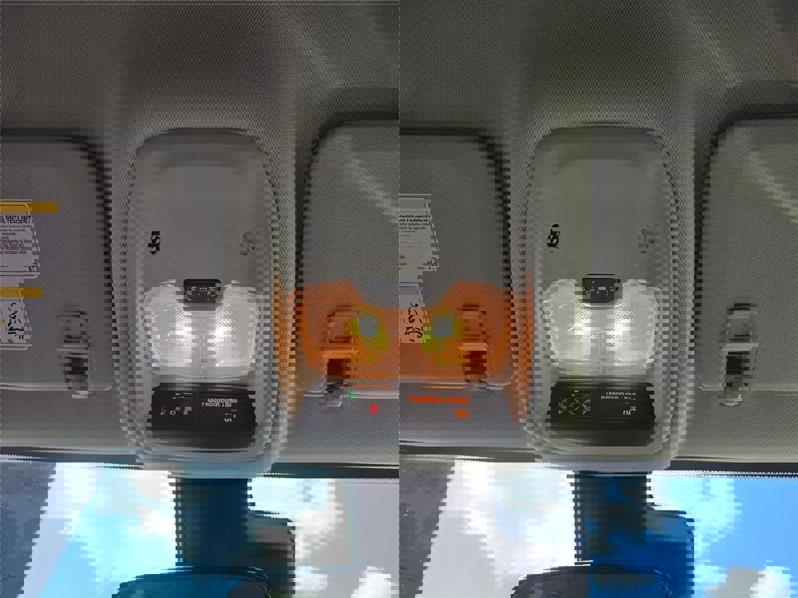 Used 2023 Buick Encore GX Select w/ Sport Touring Package image 18