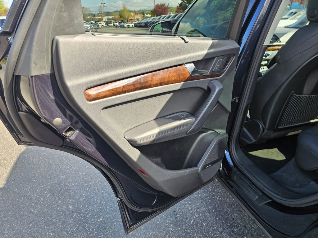 Used 2019 Audi Q5 2.0T Premium Plus w/ Premium Plus Package image 19