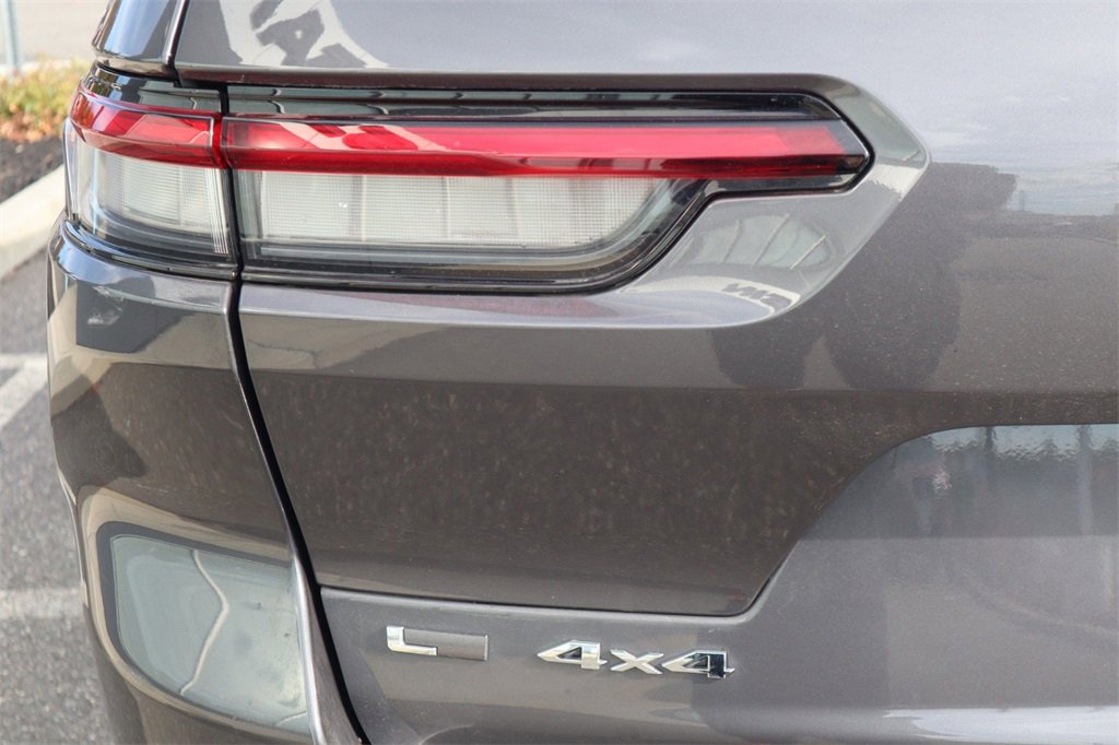 Used 2022 Jeep Grand Cherokee L Limited image 45