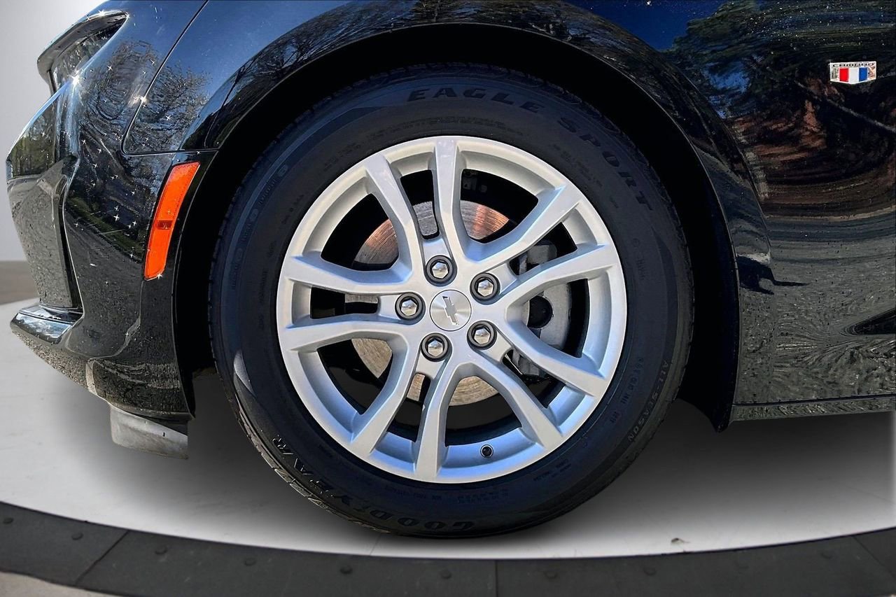 Used 2020 Chevrolet Camaro LT image 29