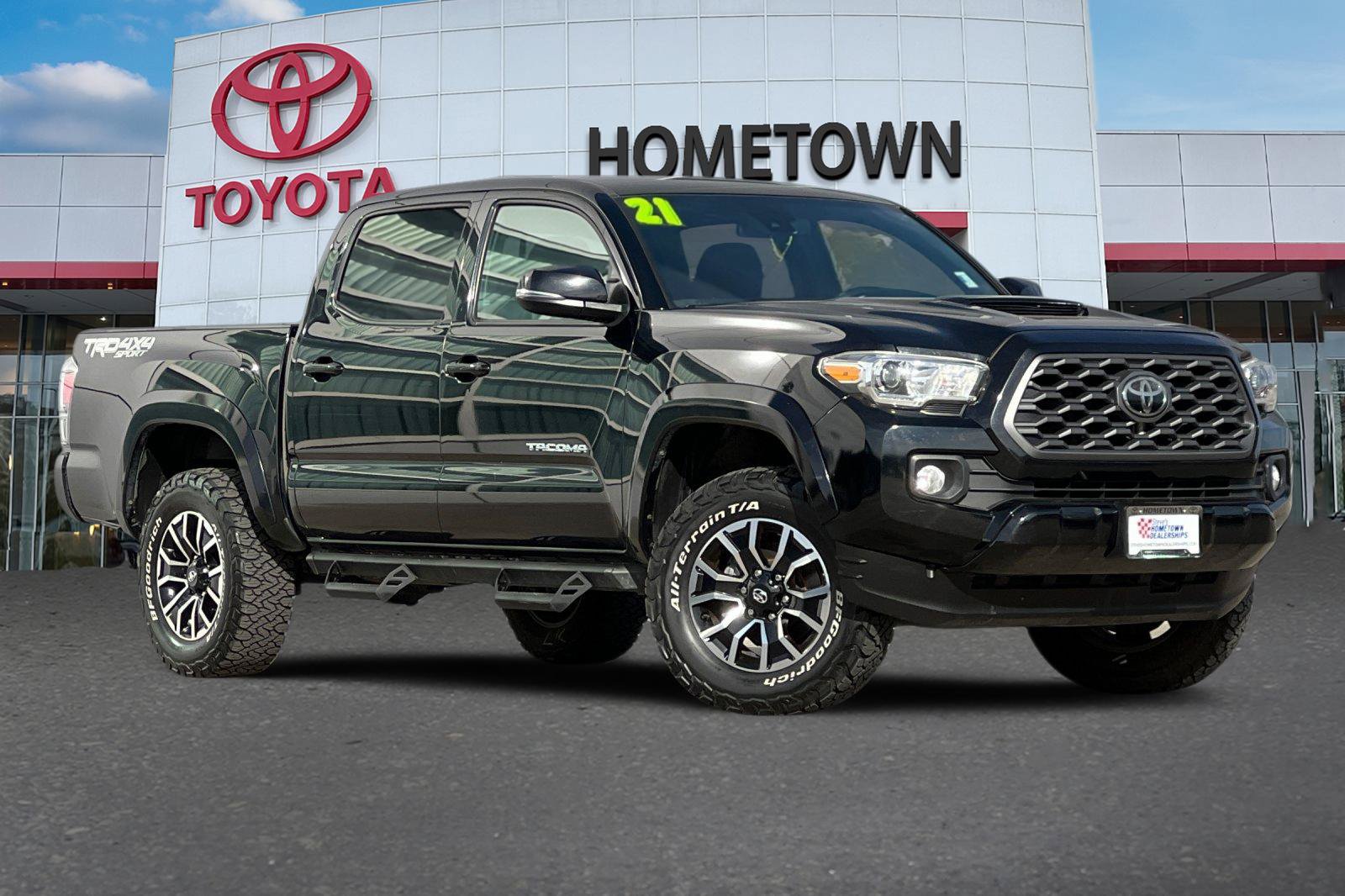 Used 2021 Toyota Tacoma TRD Sport AWD/4WD image 2