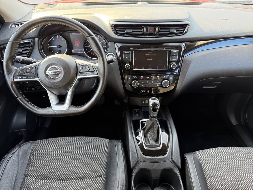 Used 2022 Nissan Rogue Sport SV w/ Technology Package image 10