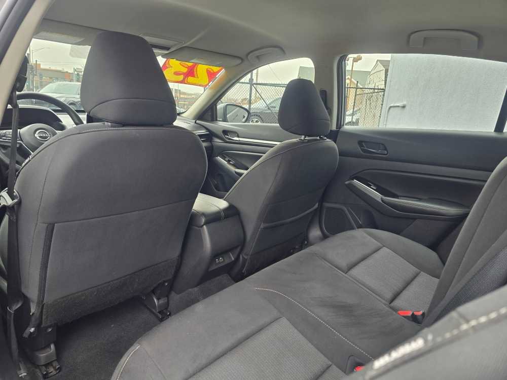Used 2023 Nissan Altima 2.5 SV image 5