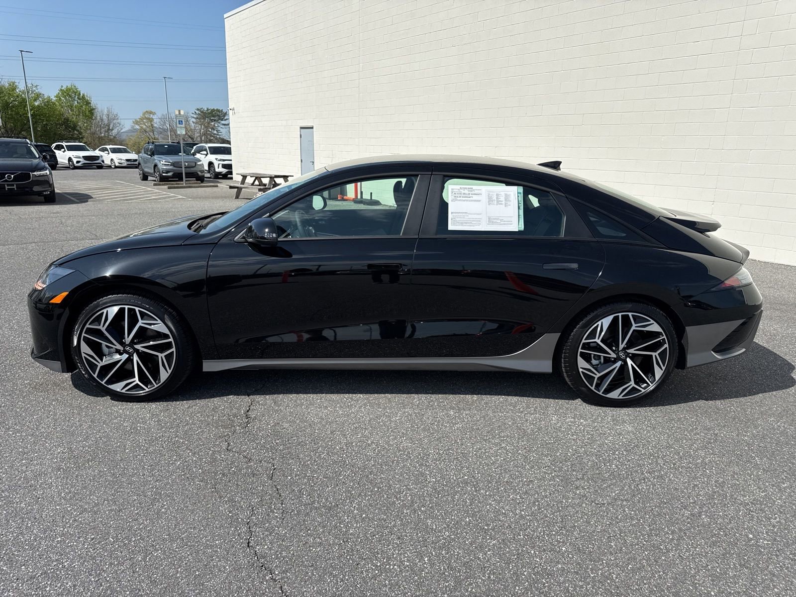 Used 2025 Hyundai Ioniq 6 SEL image 4