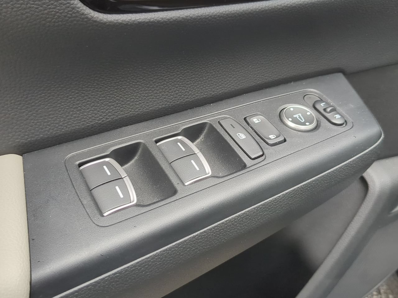 Used 2023 Honda CR-V EX-L image 23