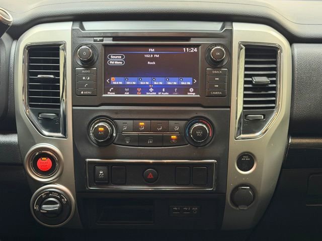 Used 2019 Nissan Titan SV image 13