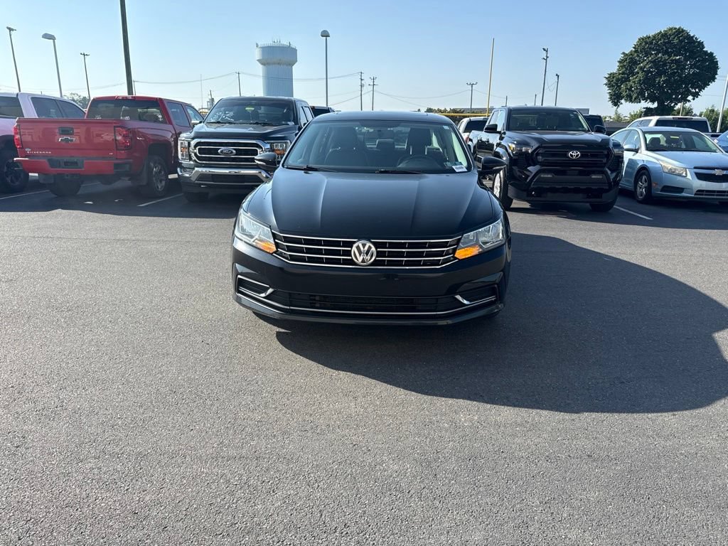 Used 2016 Volkswagen Passat 1.8T SE FWD image 5