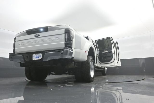 Certified 2020 Ford F450 Lariat w/ Lariat Ultimate Package AWD/4WD image 45