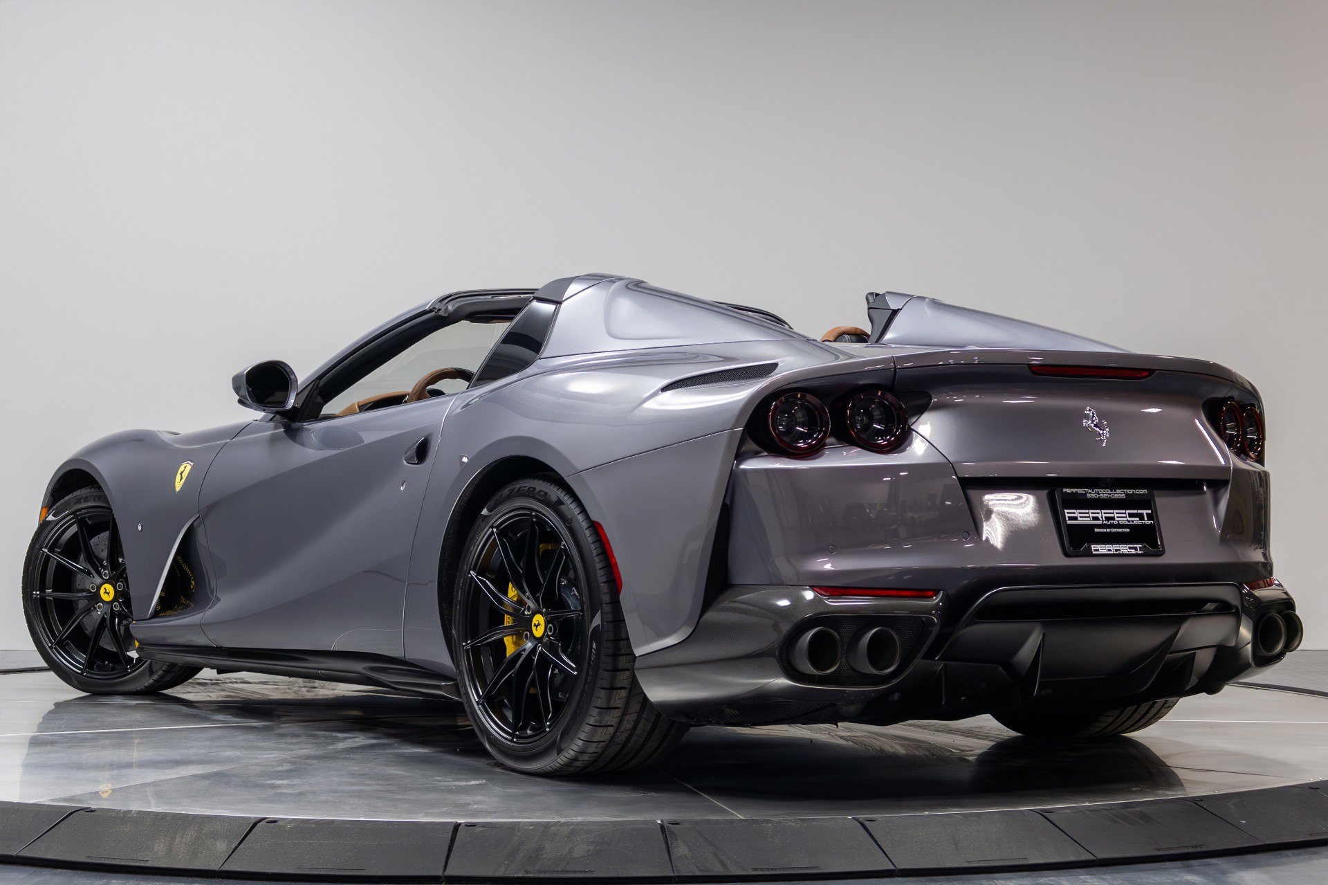 Used 2021 Ferrari 812 GTS image 46