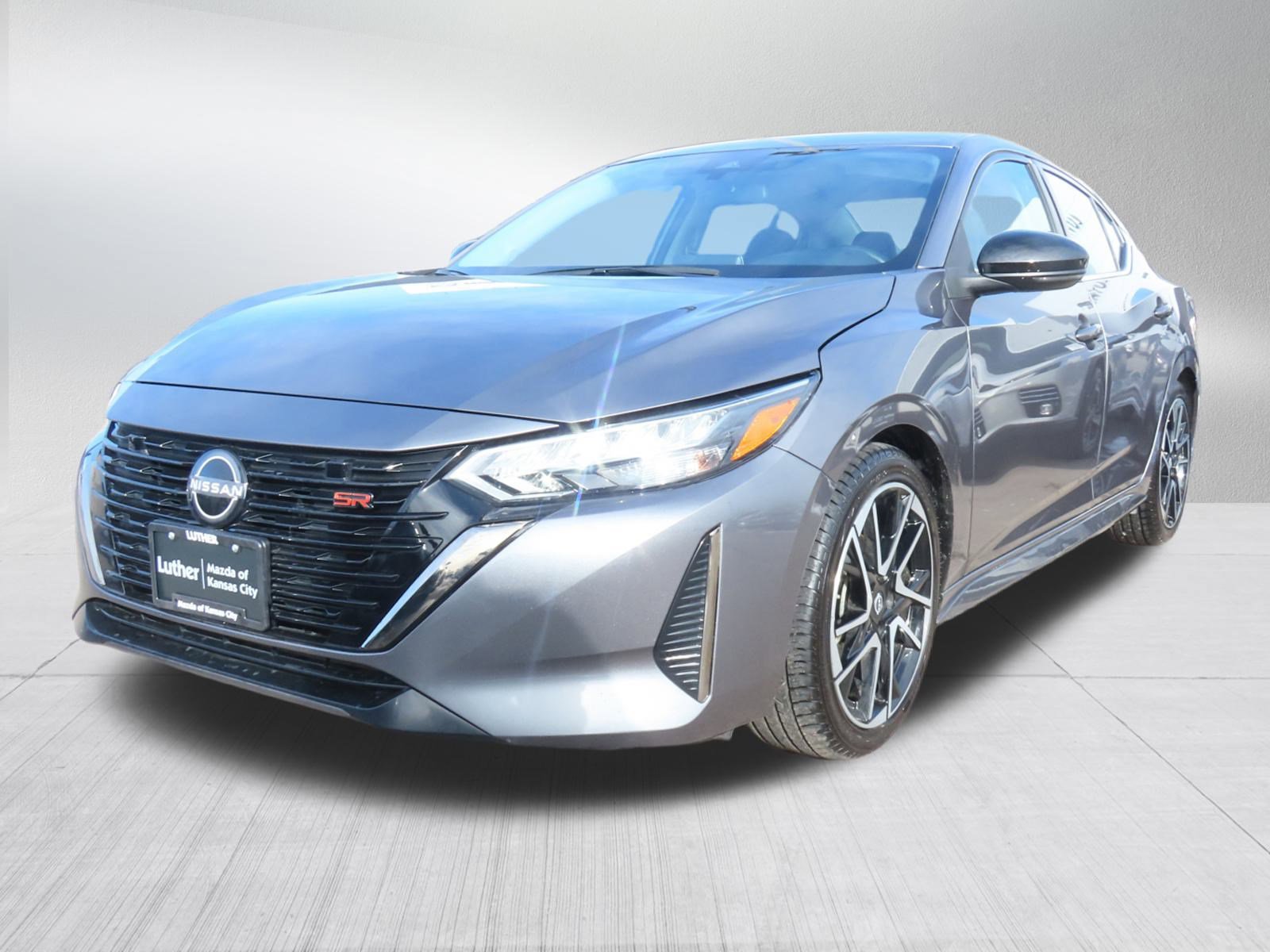 Used 2024 Nissan Sentra SR image 3