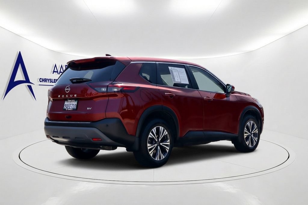 Used 2022 Nissan Rogue SV FWD image 4