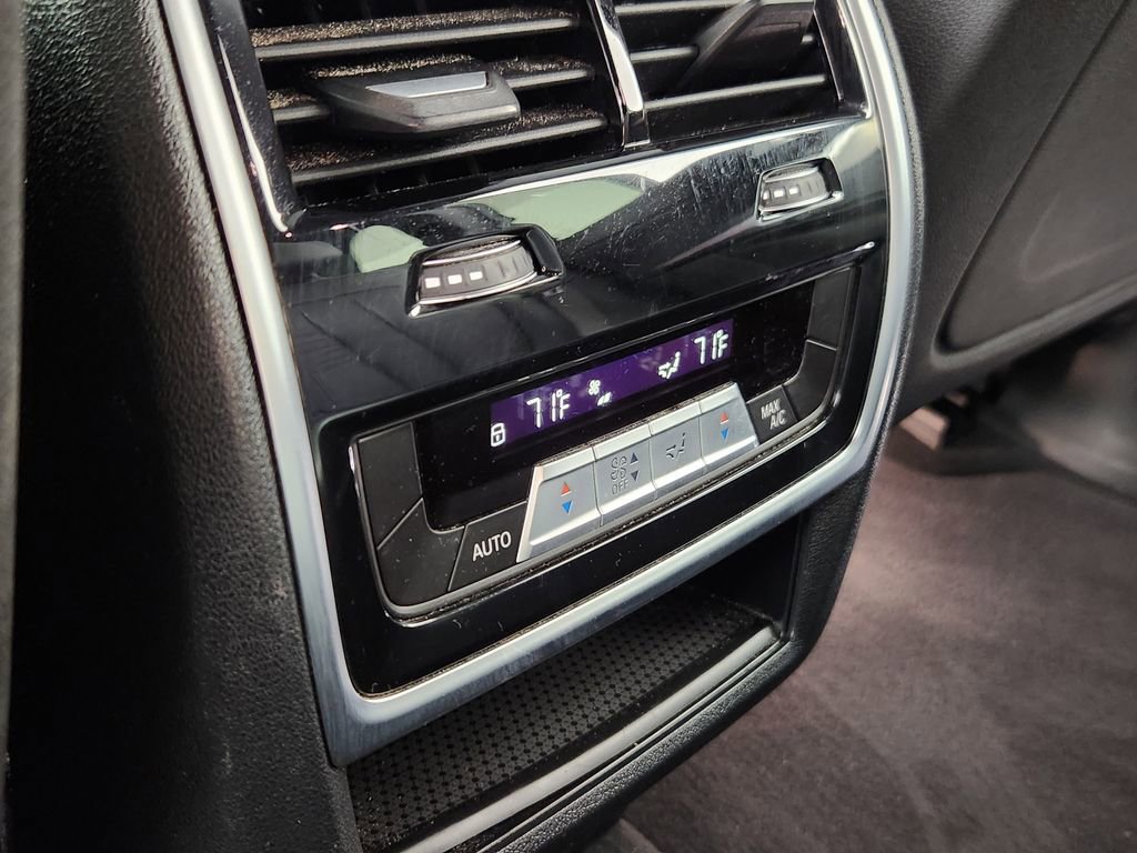 Used 2020 BMW X5 sDrive40i w/ M Sport Package image 3